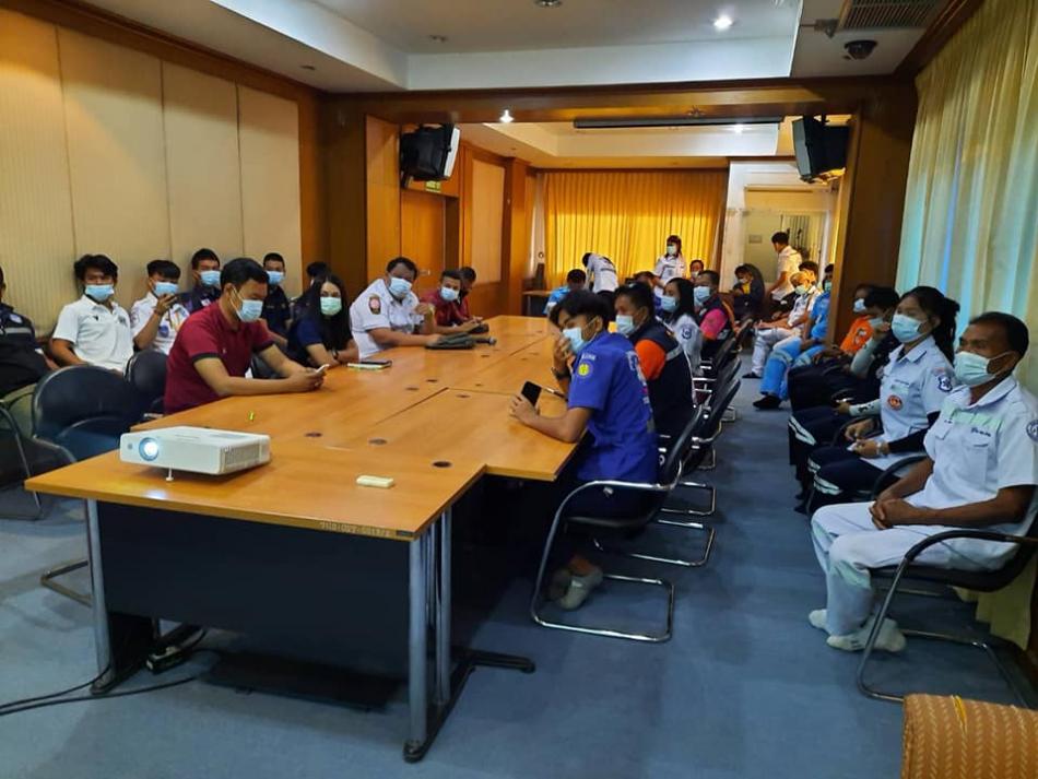 วันที่ 30 มีนาคม 2564 งานป้องกันและบรรเทาสาธารณภัย อบต.บ้านเชียง เข้าร่วมประชุมเครือข่ายกู้ชีพเพื่อเตรียมพร้อมในการซักซ้อมแผนอุบัติเหตุหมู่ ณ ห้องประชุมร่วมใจ รพ.หนองหาน